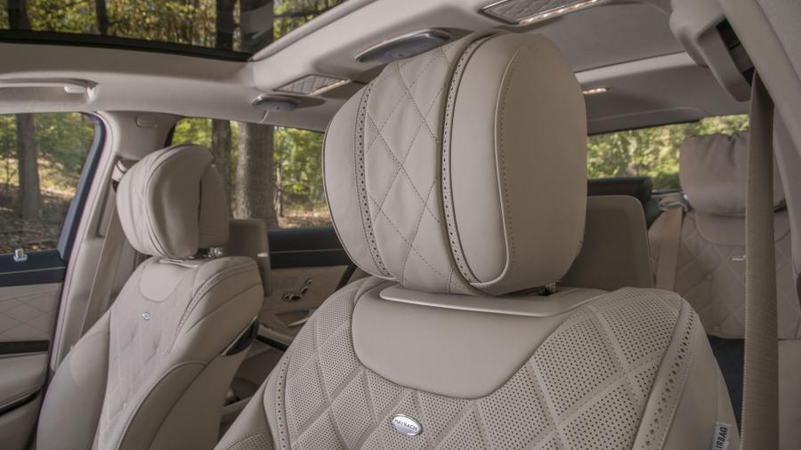 Детали интерьера Mercedes-Maybach S560 4Matic (X222) 2017 года  (NA) (фото 22 из 22)